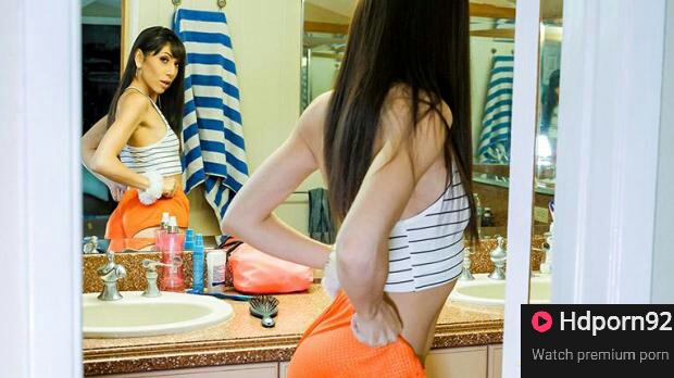 Dad Crush – Judy Jolie – Consoled By My Stepdaughter