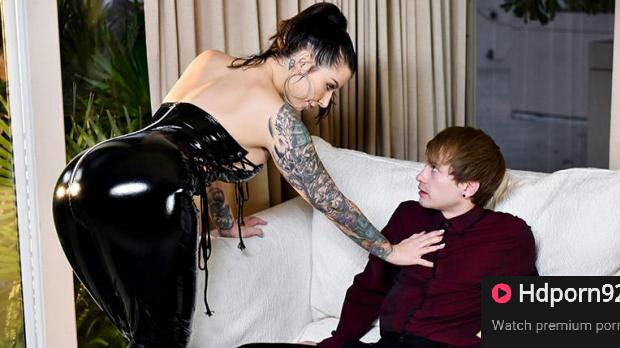 Mylf Dom – Ivy Lebelle – Leather And Lust