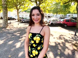 jacquieetmicheltv – Valentina is having fun at Zinzin in Aurillac!