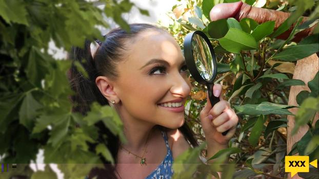 Exxxtra Small – Leia Rae – Caught The Biggest Worm