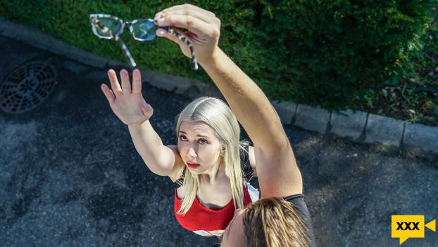 Exxxtra Small – Roxy Risingstar – My Big Bully