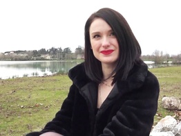 jacquieetmicheltv – Alice, 26, a fake shy very naughty!