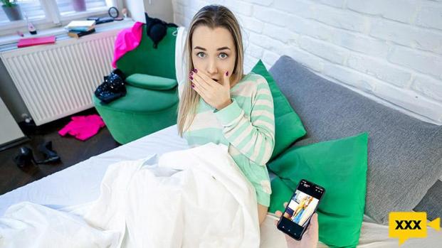 Dad Crush – Mona Blue – Selfie Schlick