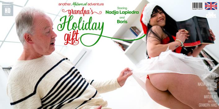 Mature NL – Nadja Lapiedra – Grandpa’s wet, horny and young holiday gift is ready for him