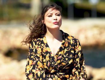 jacquieetmicheltv – Aurora, 39, offers a sequel to her adventures…