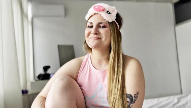 Chubby Big Ass Swallowing Cum – Aria
