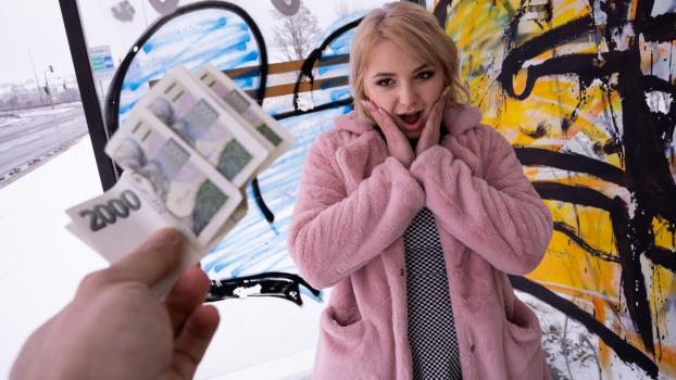 PublicAgent – Vaness Queen – Blonde Student Fucked in Basement